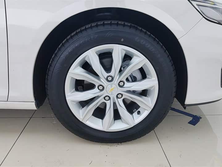 Фото 6 - Chevrolet Malibu XL