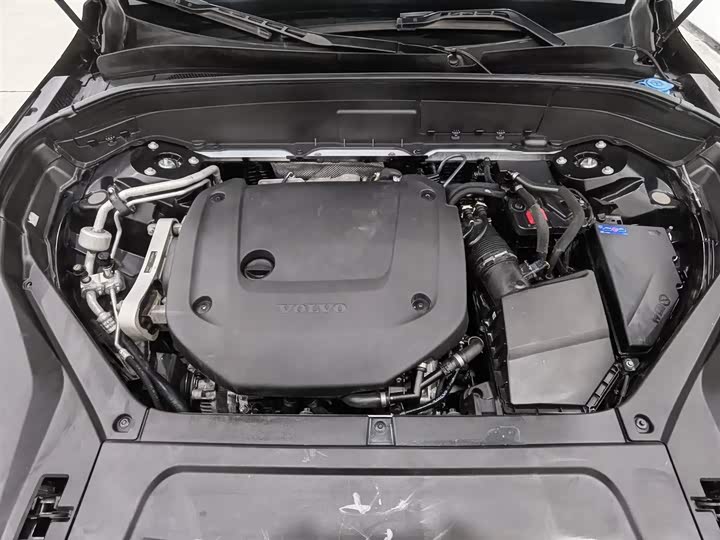 Фото 6 - Volvo XC90