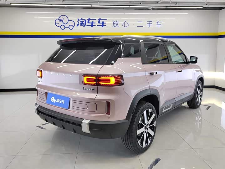 Фото 3 - Geely Icon