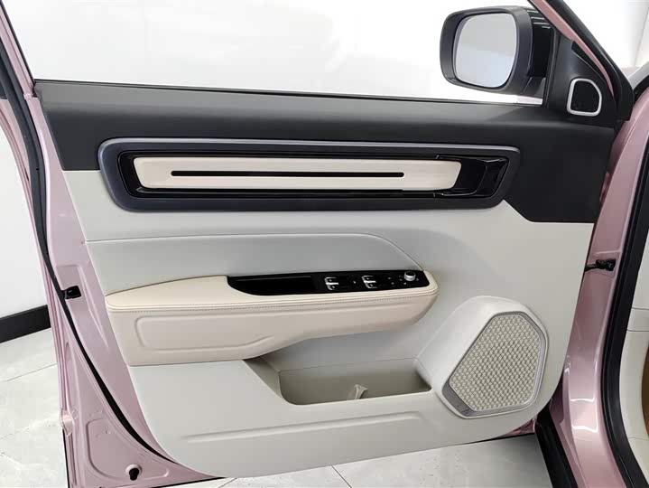 Фото 7 - Geely Icon