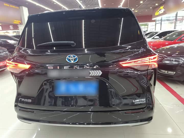 Фото 6 - Toyota Sienna