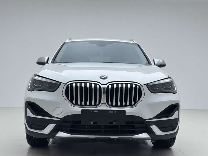 Фото 2 - BMW X1
