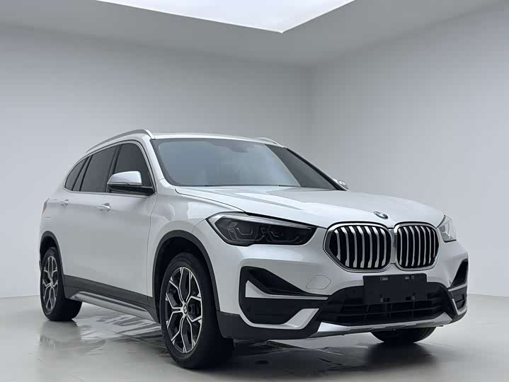 Фото 3 - BMW X1