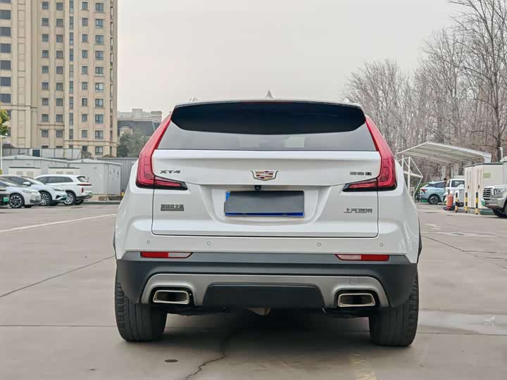 Фото 6 - Cadillac XT4