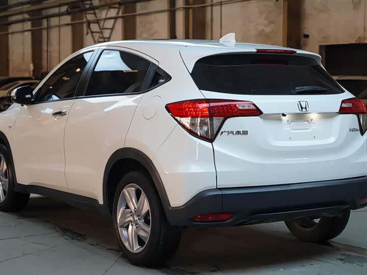 Фото 3 - Honda Vezel