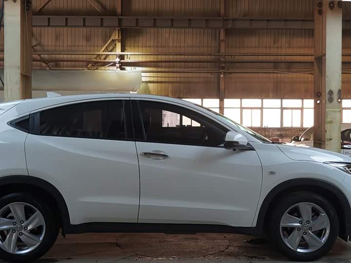 Фото 6 - Honda Vezel