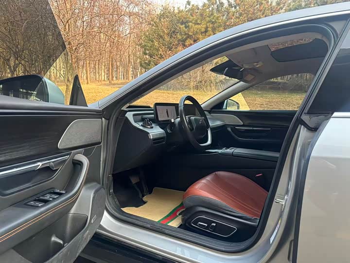 Фото 6 - XPeng P7