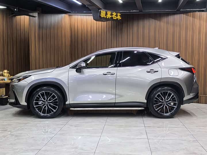 Фото 7 - Lexus NX