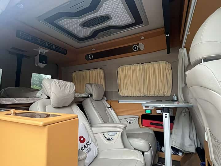 Фото 8 - Maxus V90