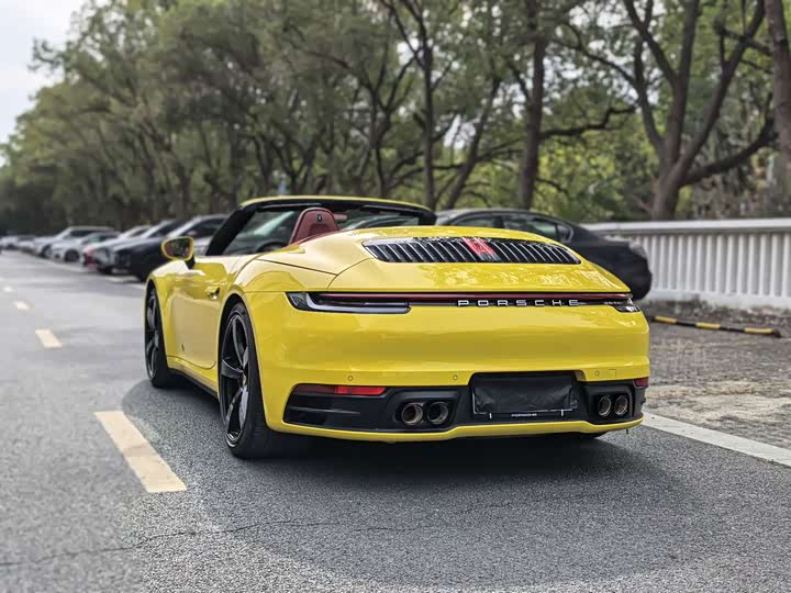 Фото 3 - Porsche 911