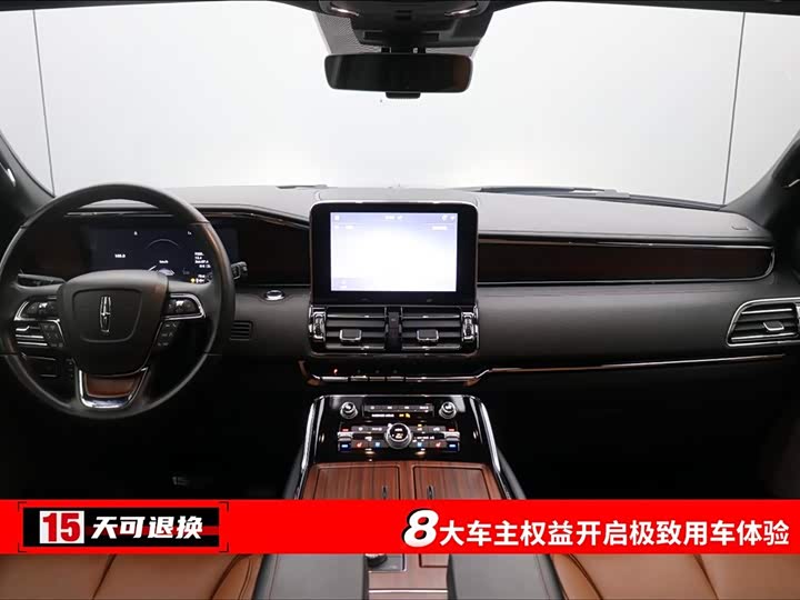 Фото 4 - Lincoln Navigator