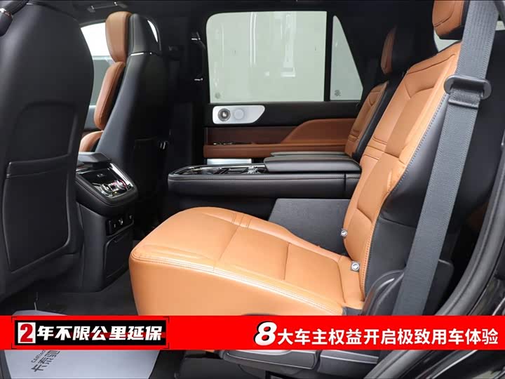 Фото 6 - Lincoln Navigator