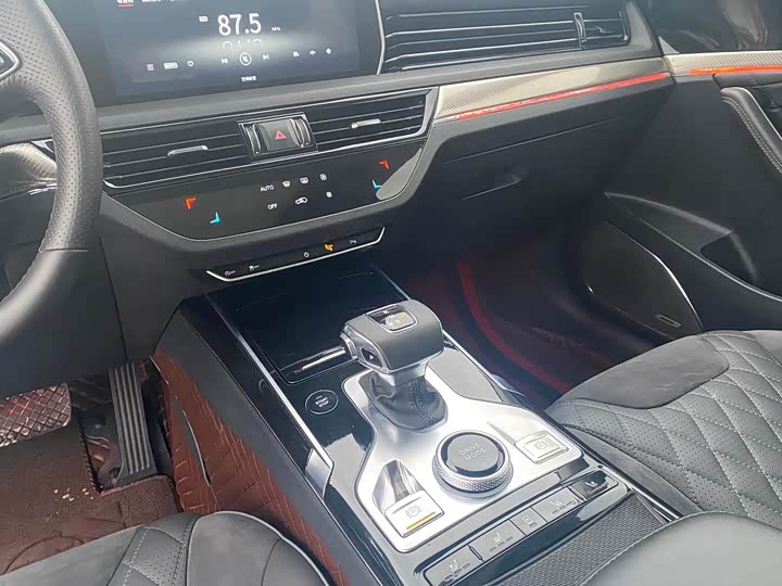 Фото 9 - Hongqi HS5