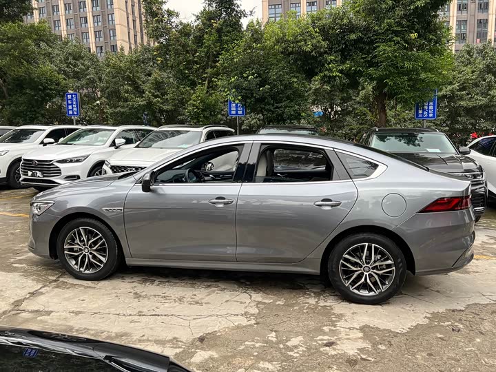 Фото 6 - BYD Qin Plus