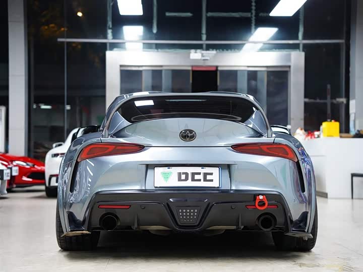 Фото 8 - Toyota Supra