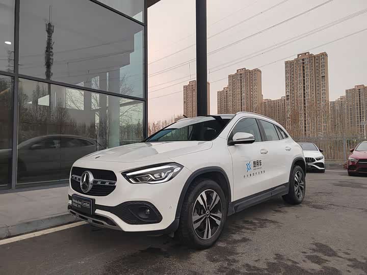 Фото 1 - Mercedes-Benz GLA-Class