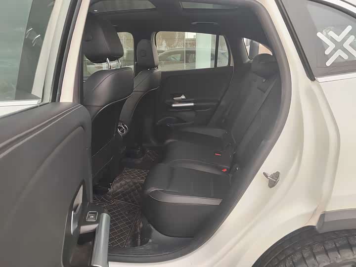 Фото 7 - Mercedes-Benz GLA-Class