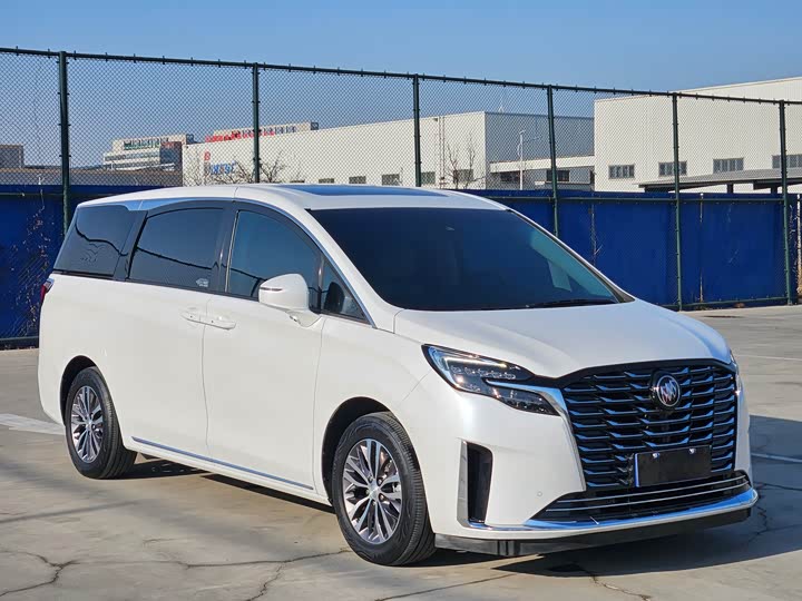 Фото 3 - Buick GL8 ES