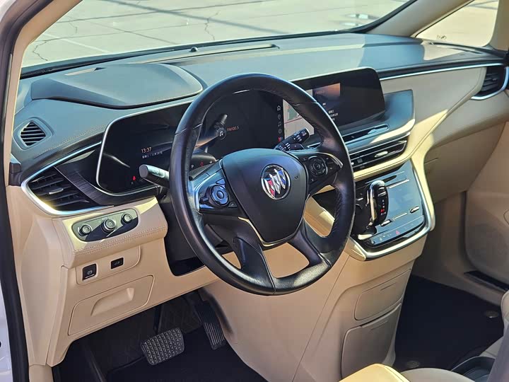 Фото 8 - Buick GL8 ES