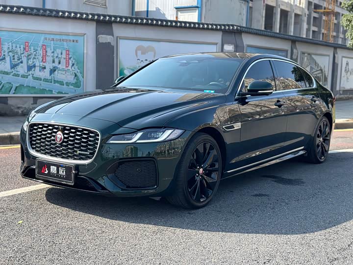 Фото 1 - Jaguar XF L