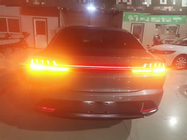 Фото 6 - BYD Han