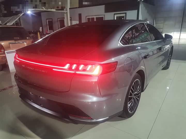 Фото 7 - BYD Han