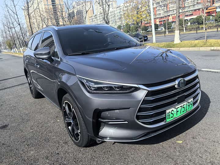 Фото 3 - BYD Tang Hybrid/EV