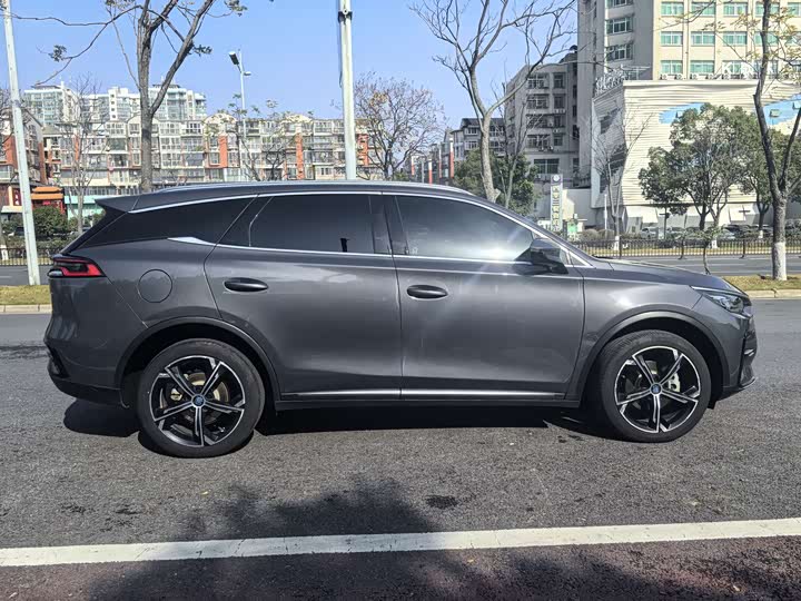 Фото 8 - BYD Tang Hybrid/EV