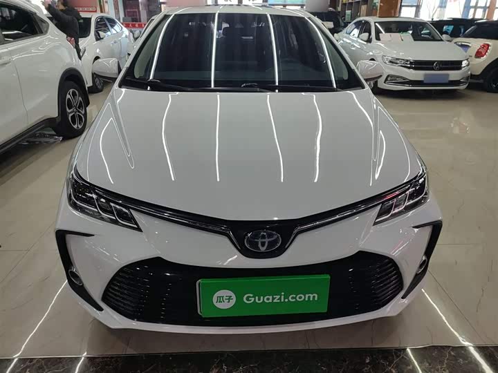 Фото 3 - Toyota Corolla