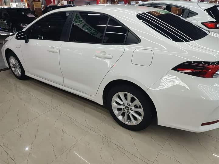 Фото 5 - Toyota Corolla