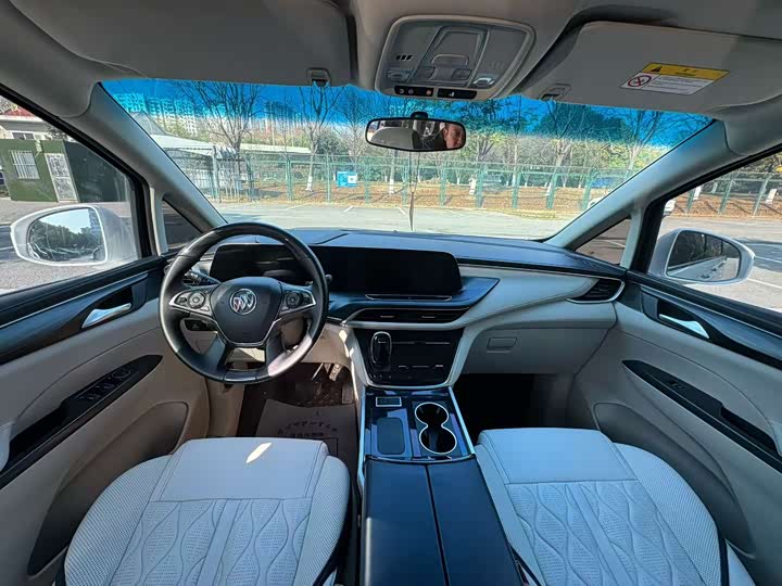 Фото 7 - Buick GL8 ES