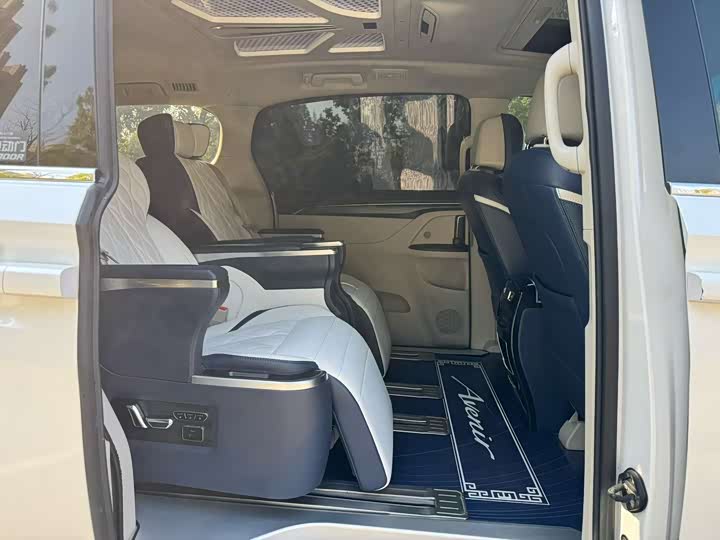 Фото 9 - Buick GL8 ES