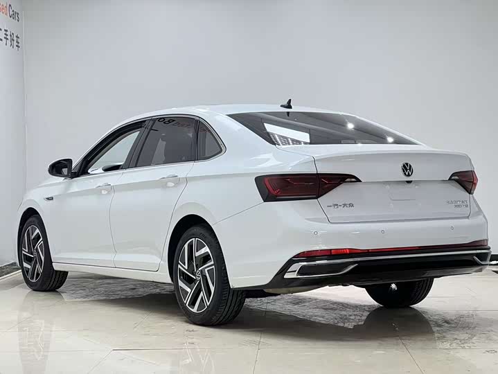 Фото 4 - Volkswagen Sagitar L