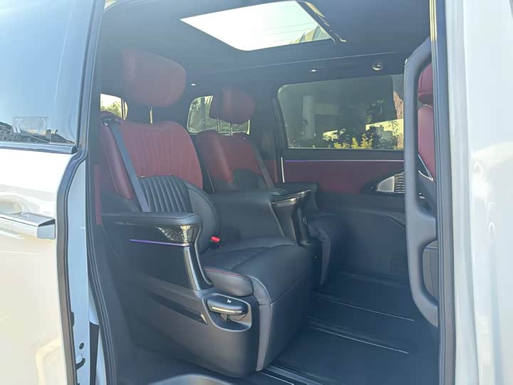 Фото 5 - GAC Trumpchi M8