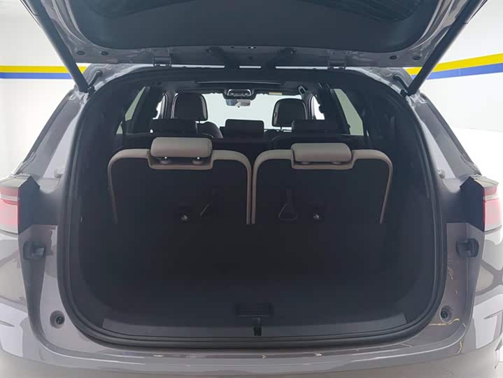 Фото 4 - BYD Tang Hybrid/EV