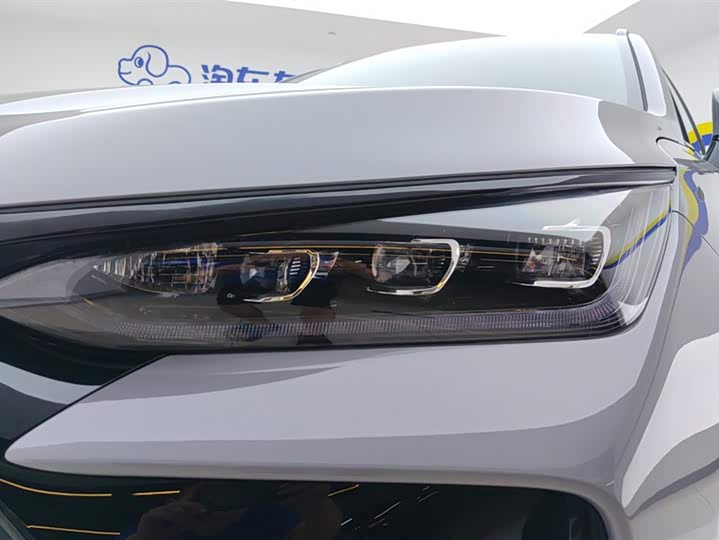 Фото 5 - BYD Tang Hybrid/EV