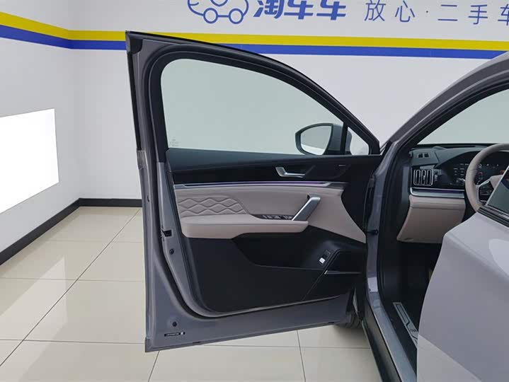 Фото 7 - BYD Tang Hybrid/EV