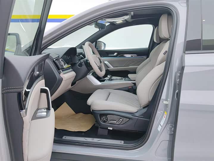 Фото 9 - BYD Tang Hybrid/EV