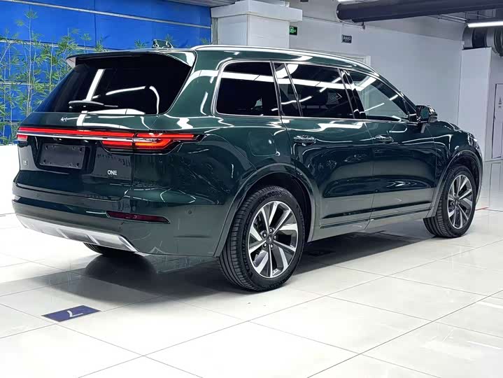 Фото 4 - LiXiang One