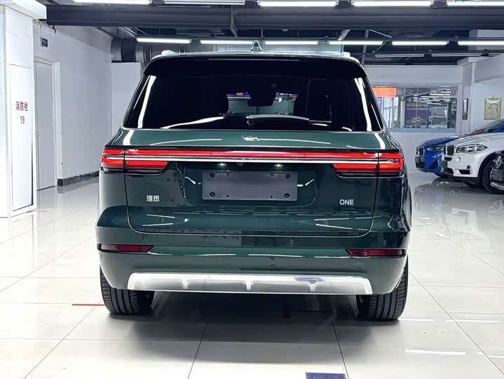 Фото 5 - LiXiang One