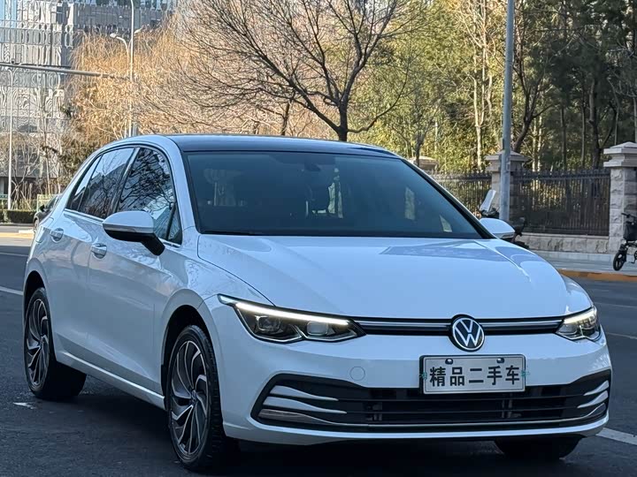 Фото 3 - Volkswagen Golf