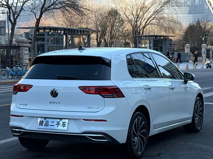 Фото 6 - Volkswagen Golf