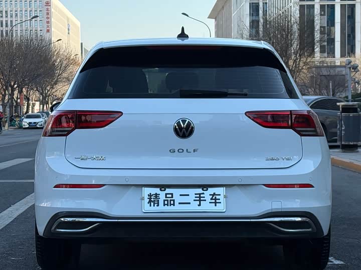 Фото 7 - Volkswagen Golf