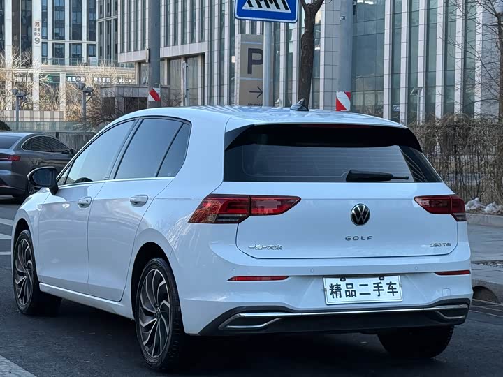 Фото 8 - Volkswagen Golf