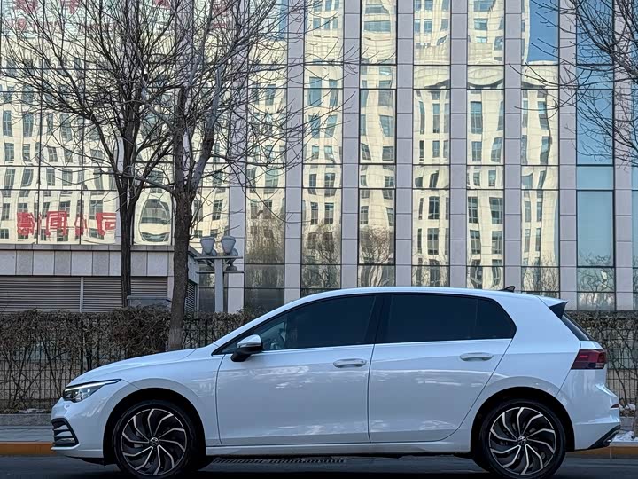 Фото 9 - Volkswagen Golf