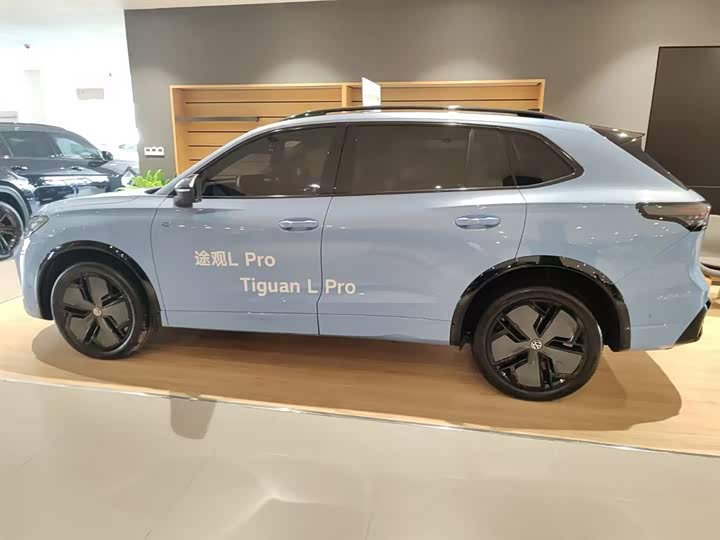 Фото 5 - Volkswagen Tiguan L Pro