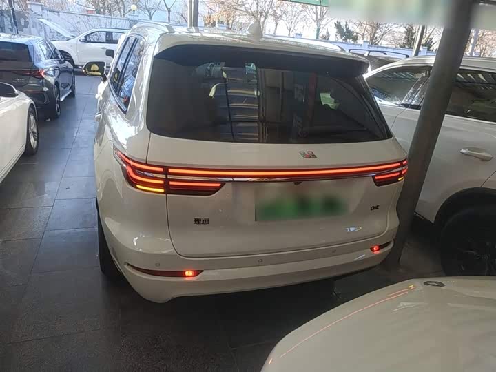 Фото 6 - LiXiang One