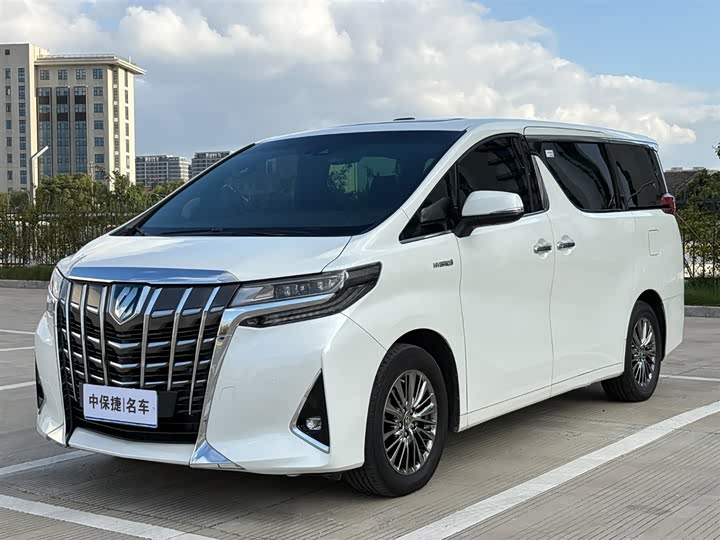 Фото 1 - Toyota Alphard