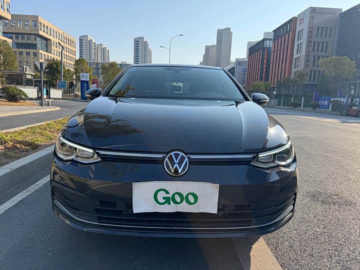 Фото 1 - Volkswagen Golf