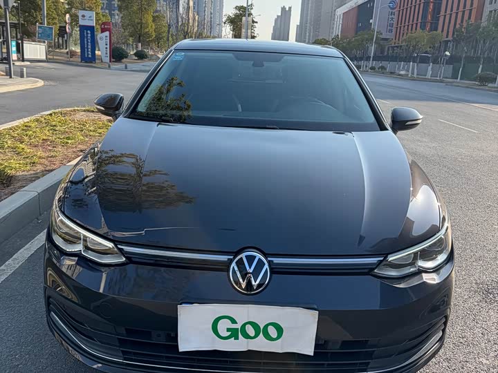 Фото 2 - Volkswagen Golf